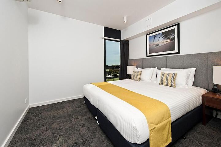 Room 7 of 27