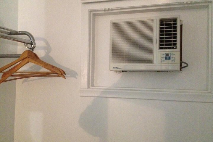 Room 6 of 39