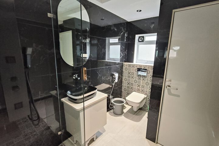 Room 4 of 22