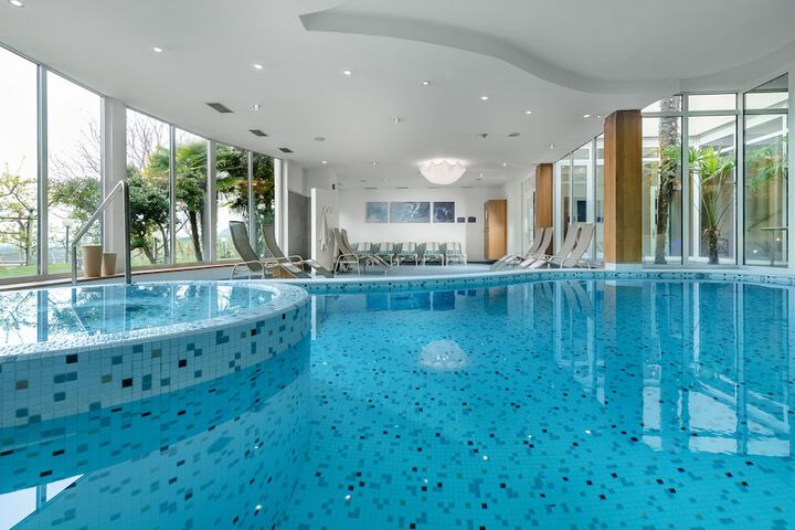 Pools & Facilities