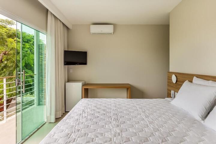 Room 6 of 25