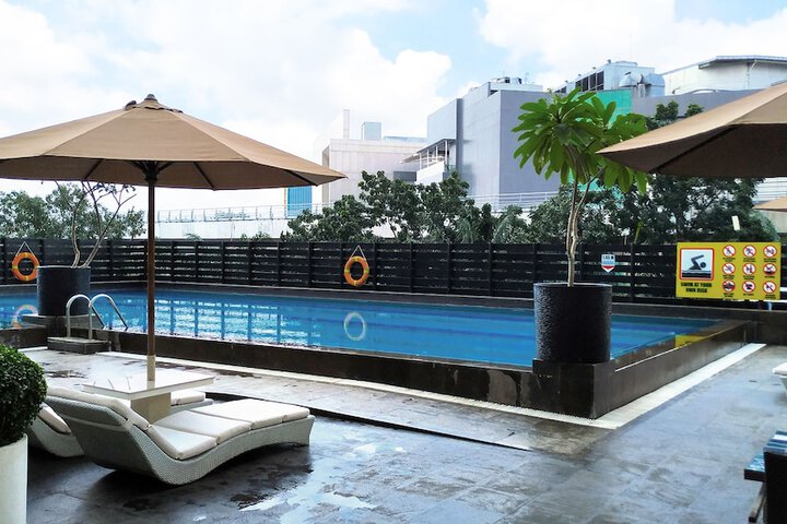 Pool 50 of 89