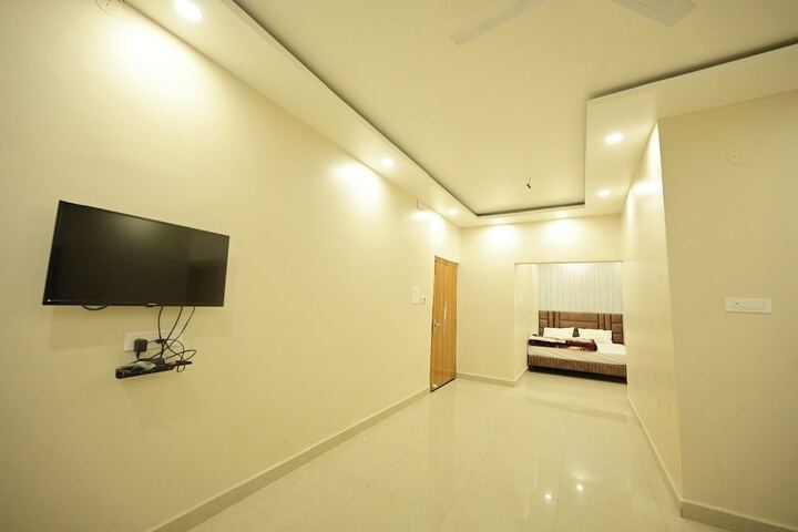 Room 51 of 90