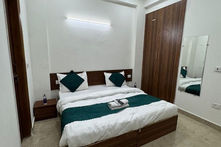 Room 20 of 37