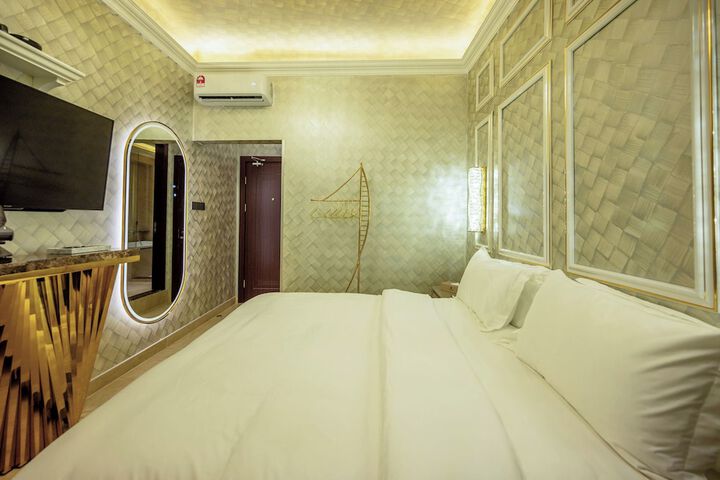 Room 40 of 285