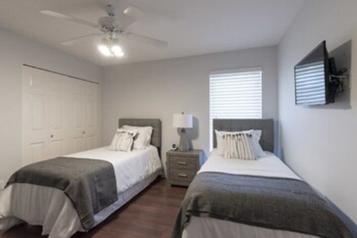 Room 25 of 61