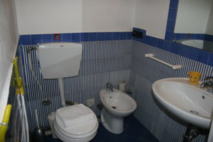 Room 3 of 26