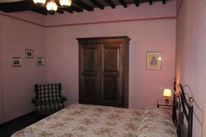 Room 25 of 33