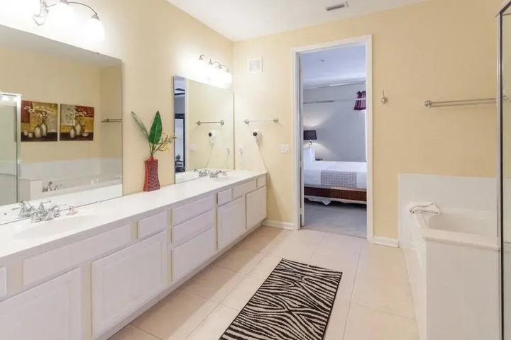 Room 3 of 27