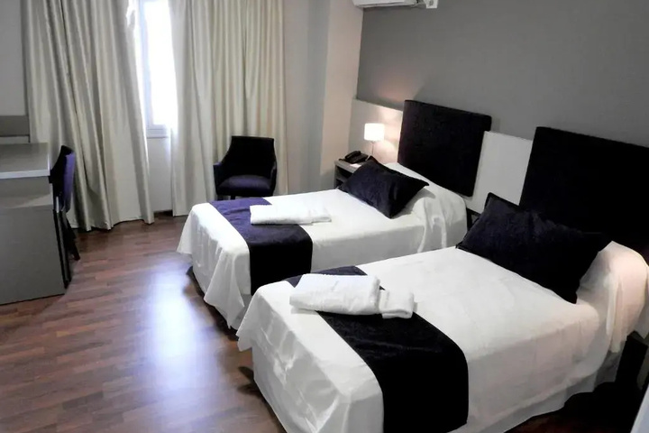Room 6 of 21