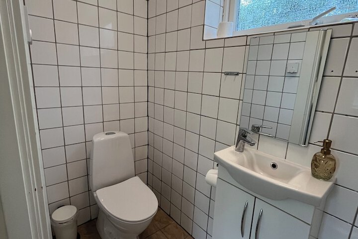 Room 13 of 23