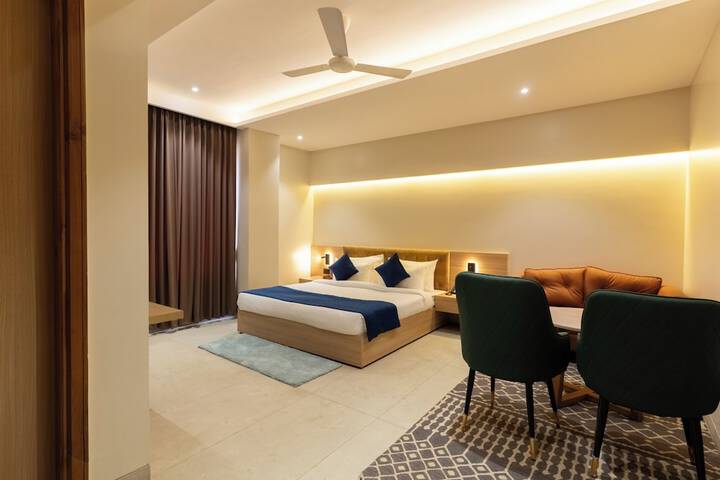 Room 8 of 37