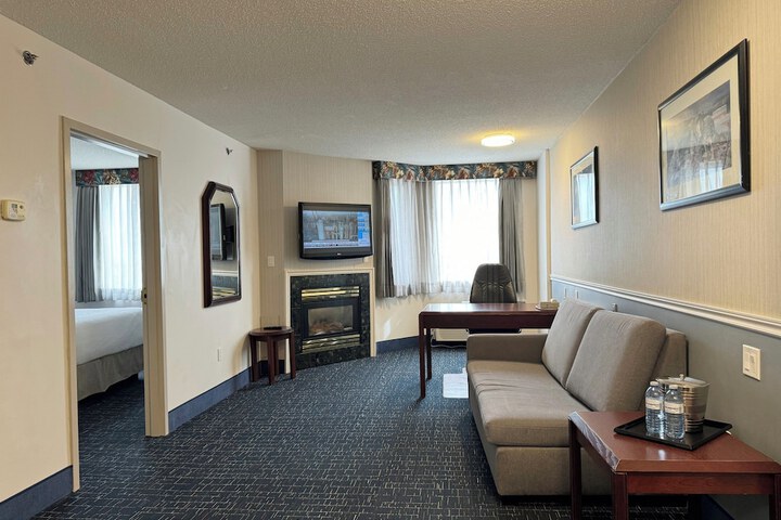 Room 40 of 74