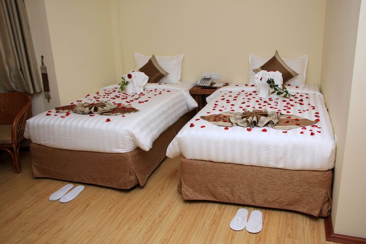 Room 6 of 26