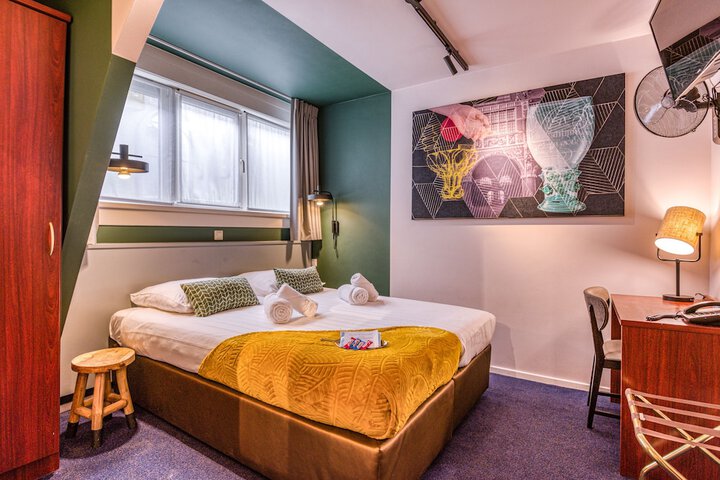 Room 13 of 59