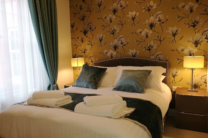 Room 20 of 103