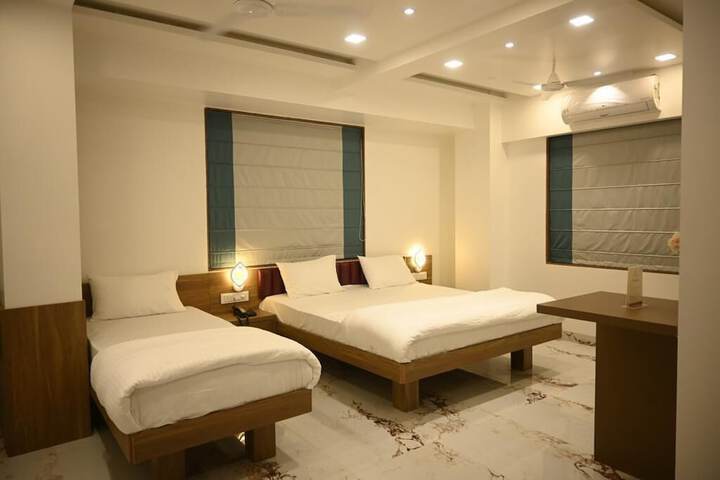Room 8 of 26