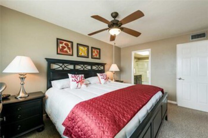 Room 27 of 29