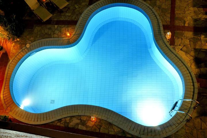 Pool Hotel