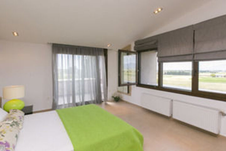 Room 25 of 85
