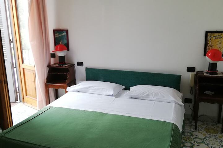 Room 14 of 48