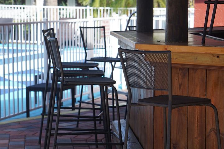 Poolside bar
