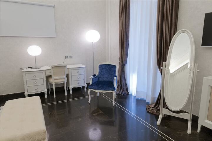 Room 130 of 198