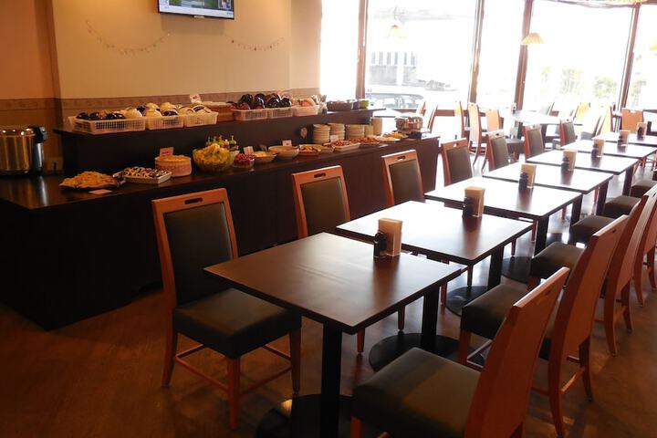 Breakfast/Coffee Service 18 of 28