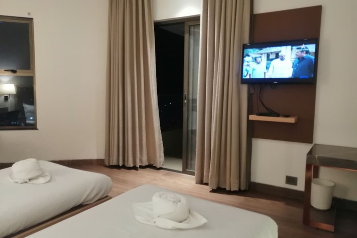 Room 42 of 181