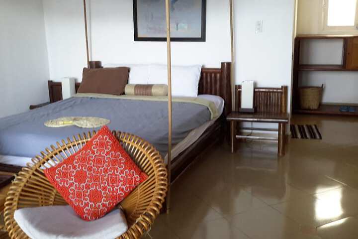 Room 5 of 117