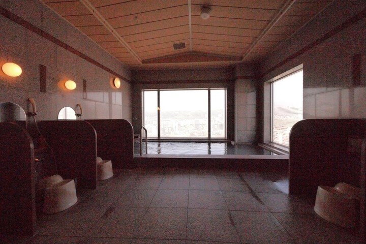 Room 26 of 47