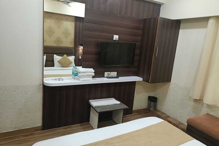 Room 5 of 31