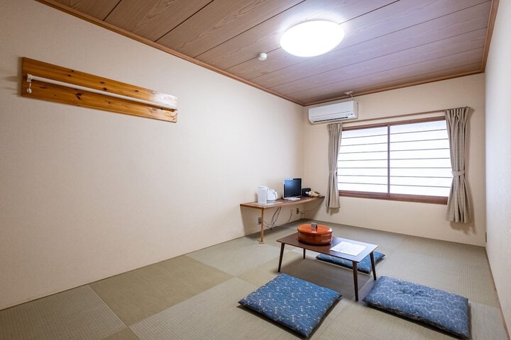 Room 15 of 74