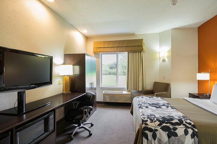 Room 16 of 41
