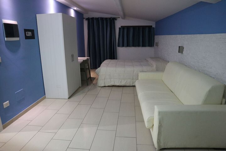 Room 7 of 68