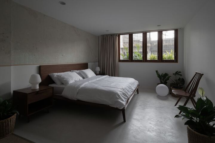 Room 43 of 47