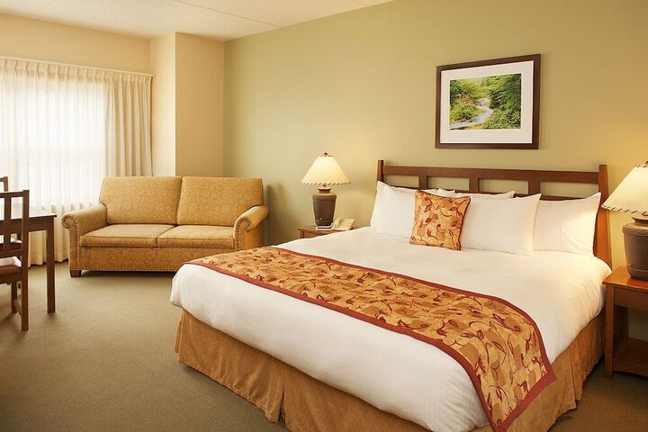 Room 4 of 32
