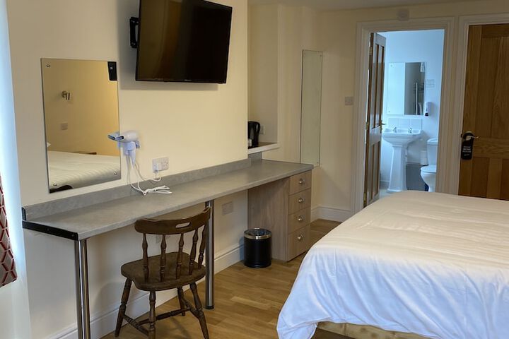 Room 3 of 24
