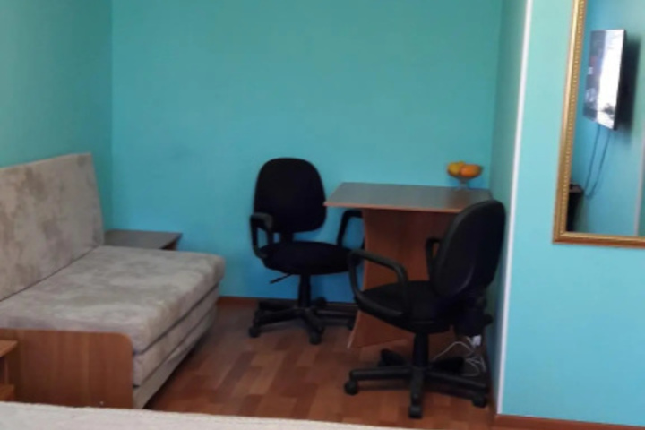 Room 10 of 34