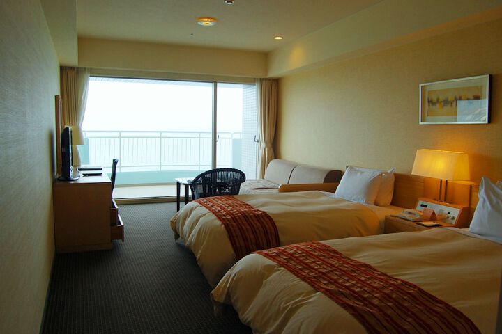 Room 6 of 111