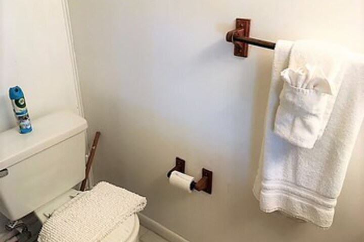Room 6 of 71