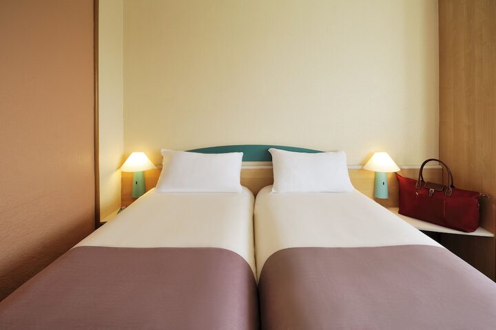Room 4 of 47