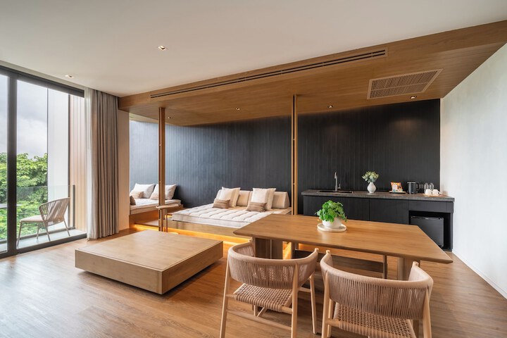 Room 85 of 150