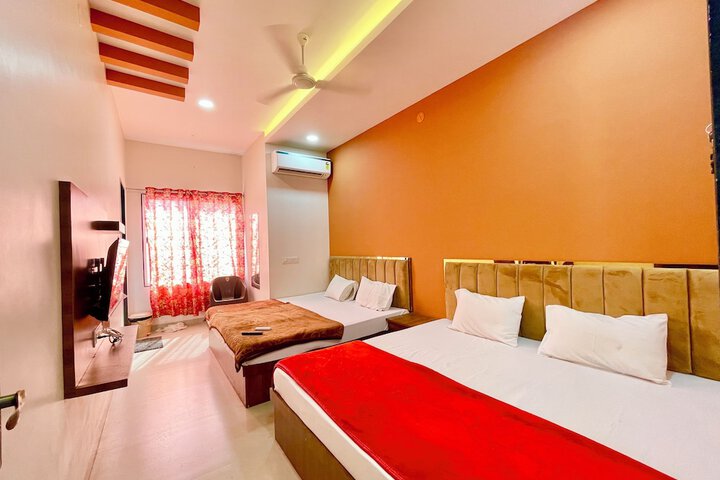Hotel T P Inn near Mahakaleshwar Temple