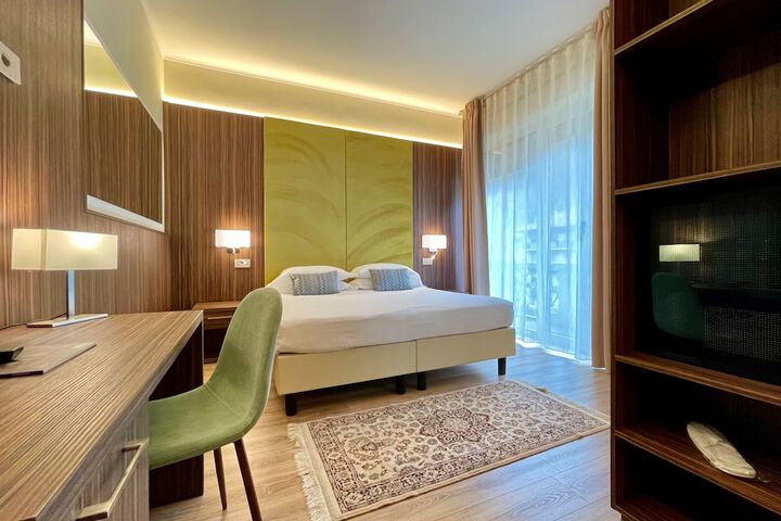 Room 21 of 74