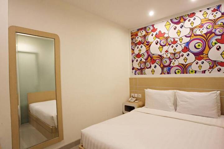 Room 8 of 34
