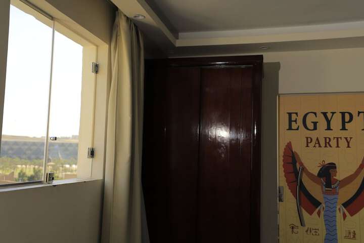 Room 37 of 109