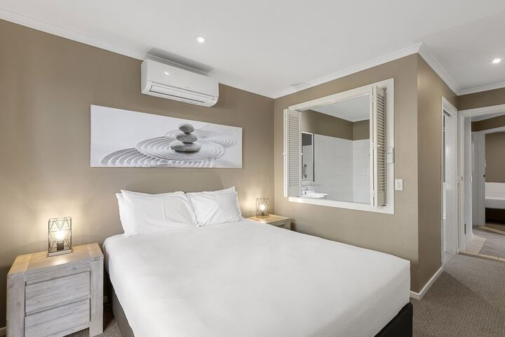 Room 3 of 22