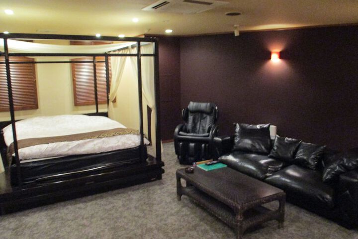 Room 7 of 47