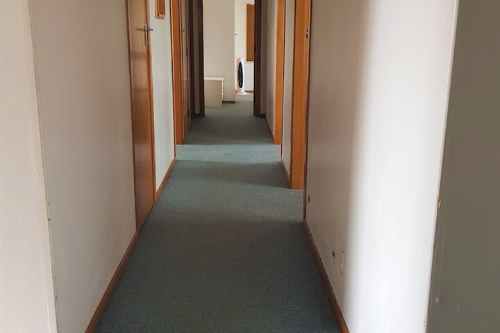 Ballroom/Hall 26 of 27